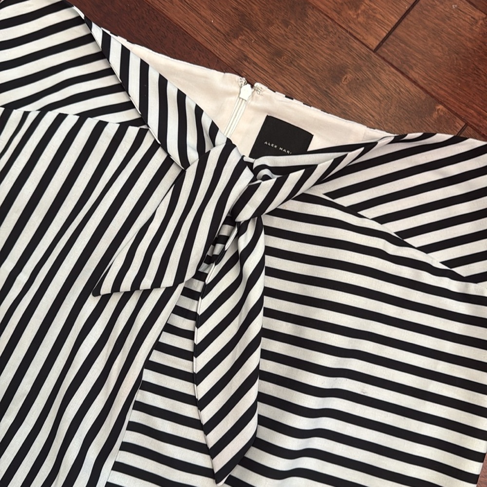❤️ Alex Marie Black White Striped Front Tie Pencil Skirt 16 - Picture 2 of 5
